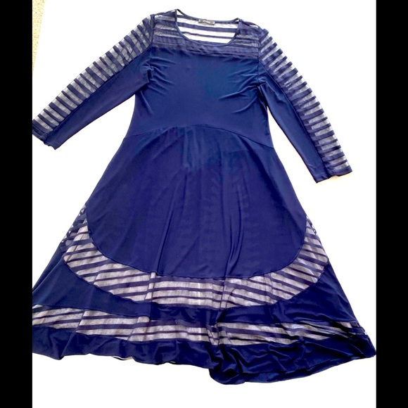 🎉HP🎉Wide Flare with Mesh Insert Maxi Dress - Picture 2 of 4